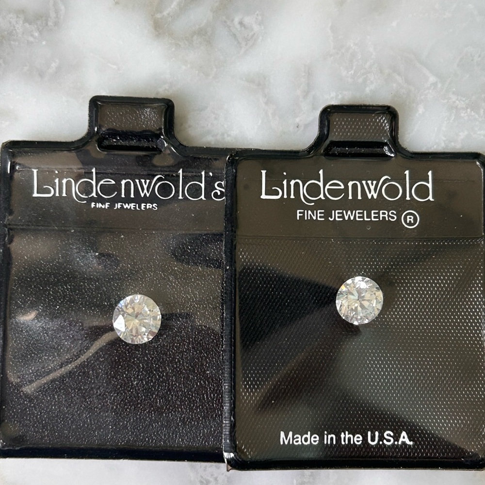 Lindenwold Fine Jewelers cubic zirconia loose stones
